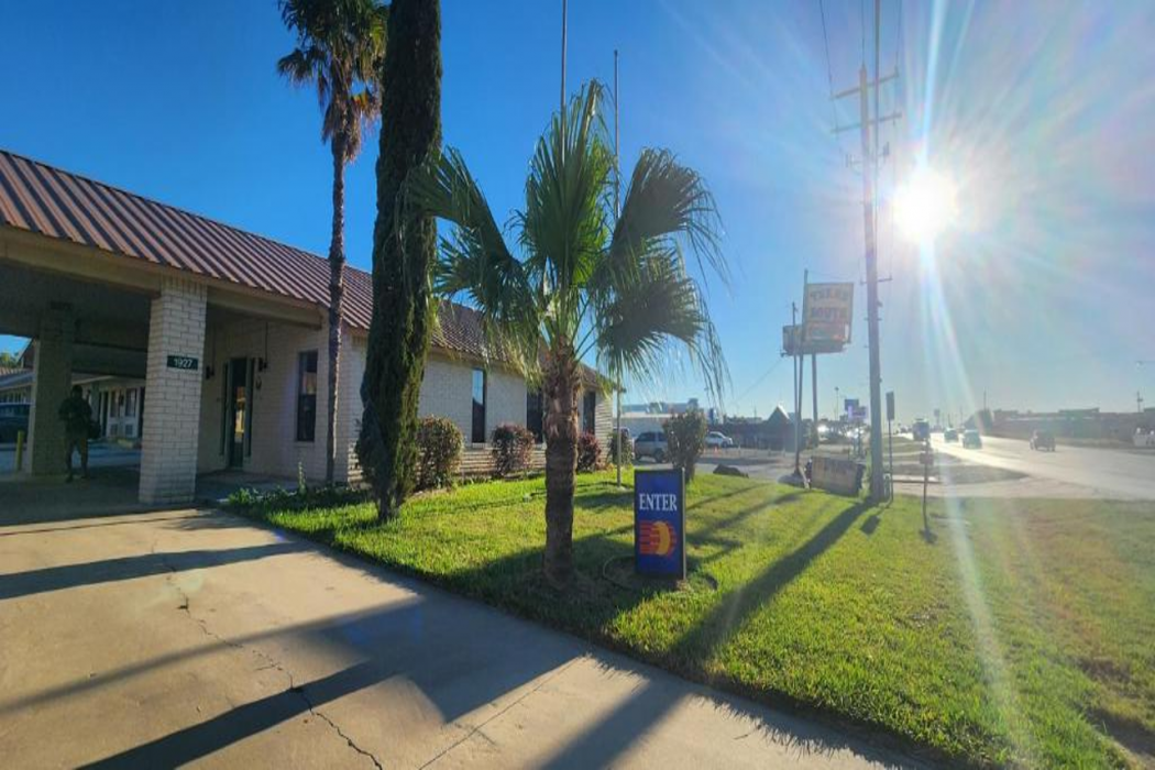 Pleasanton Executive Inn By OYO in PLEASANTON - TX