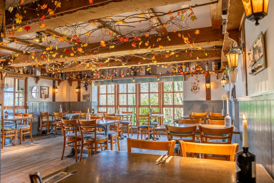 The Oak Tree Inn 16/27