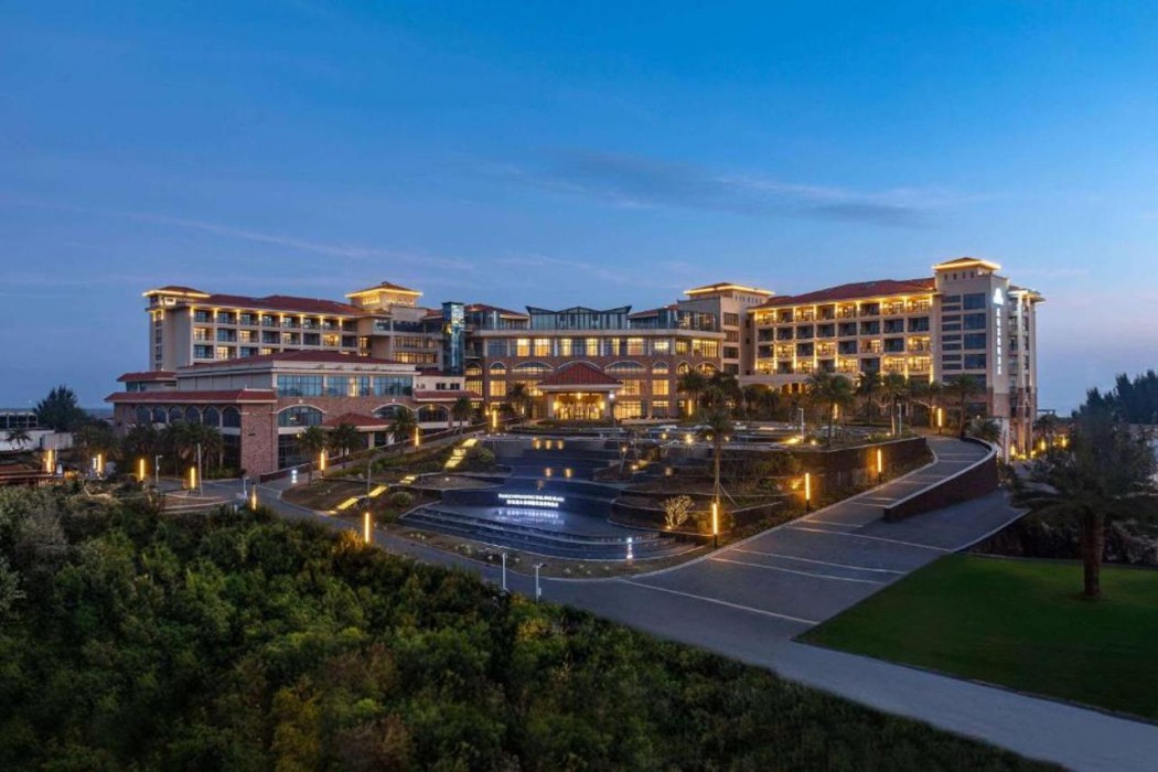 Days Hotel by Wyndham Fangchenggang Bailang Beach 1/25