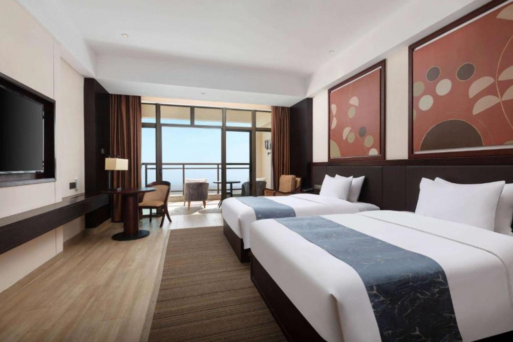 Days Hotel by Wyndham Fangchenggang Bailang Beach 9/25