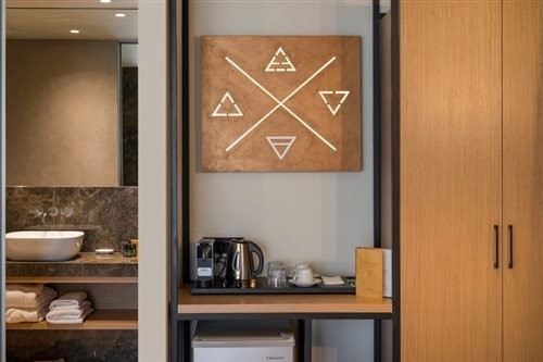 Hyperion City Hotel & Spa 20/70