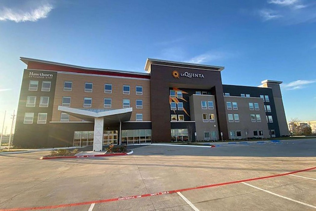 La Quinta Inn & Suites by Wyndham DeSoto 4/44