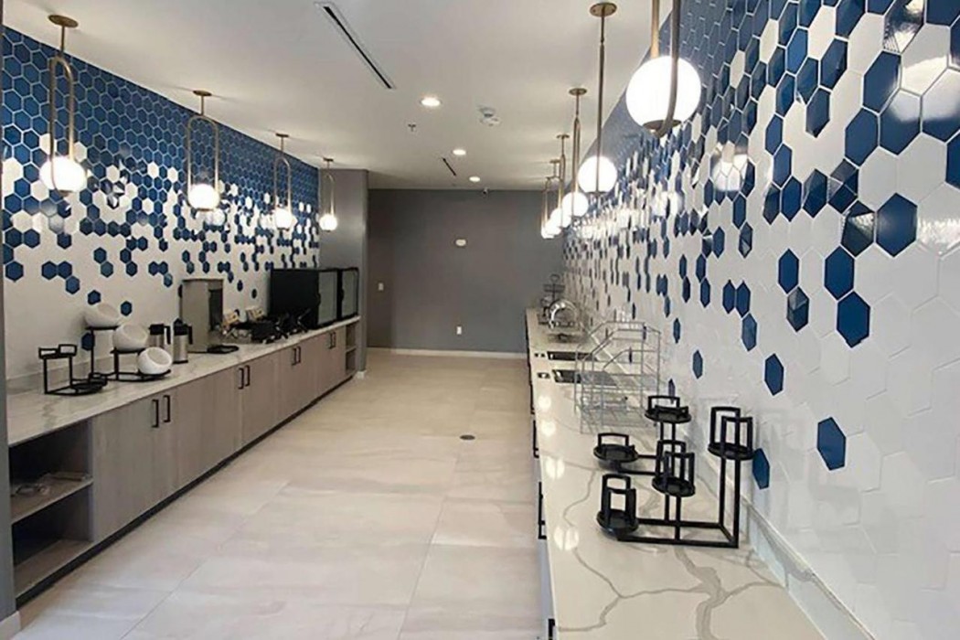 La Quinta Inn & Suites by Wyndham DeSoto 27/44