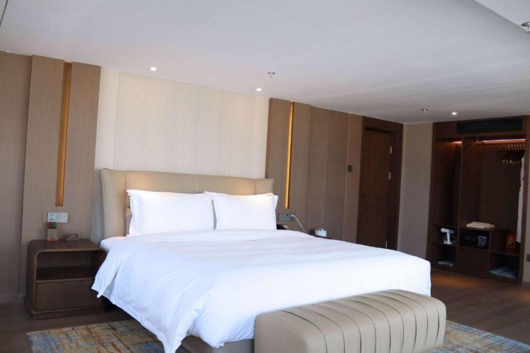 Wyndham Dalian Jinpu 8/58