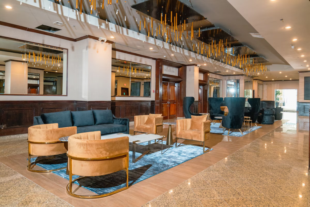 Waymore Hotel Spa & Casino 7/111