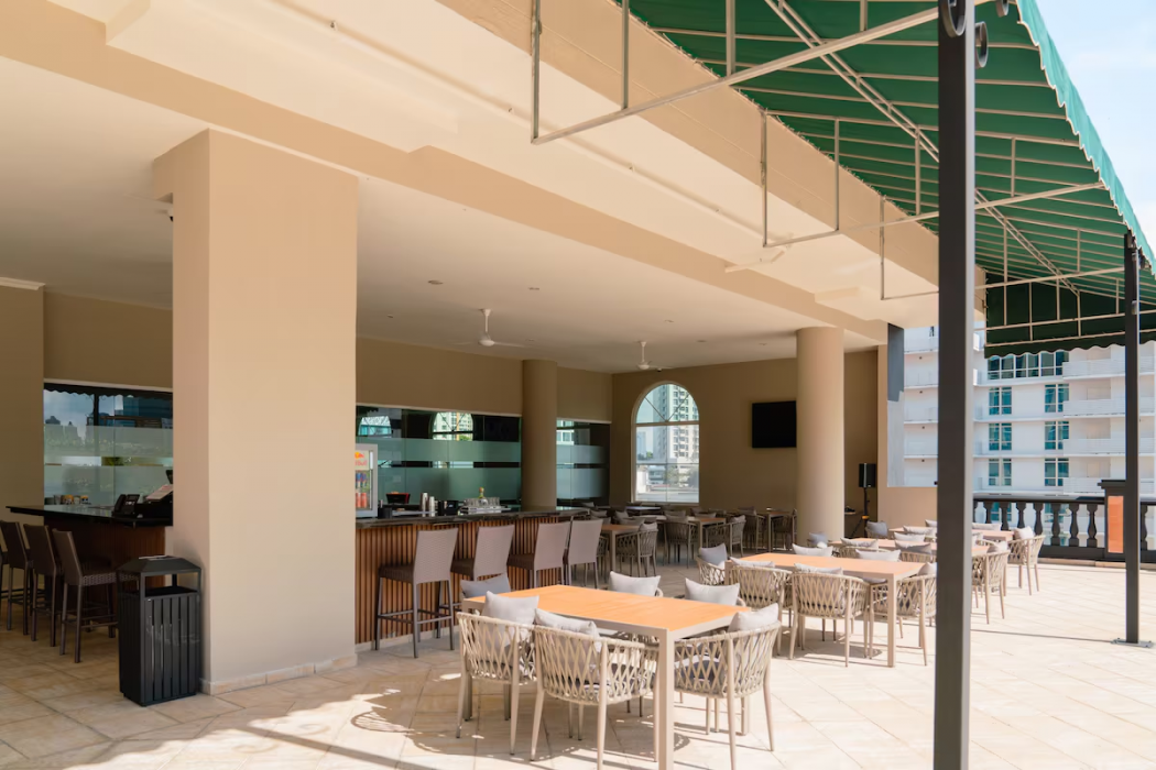 Waymore Hotel Spa & Casino 66/111