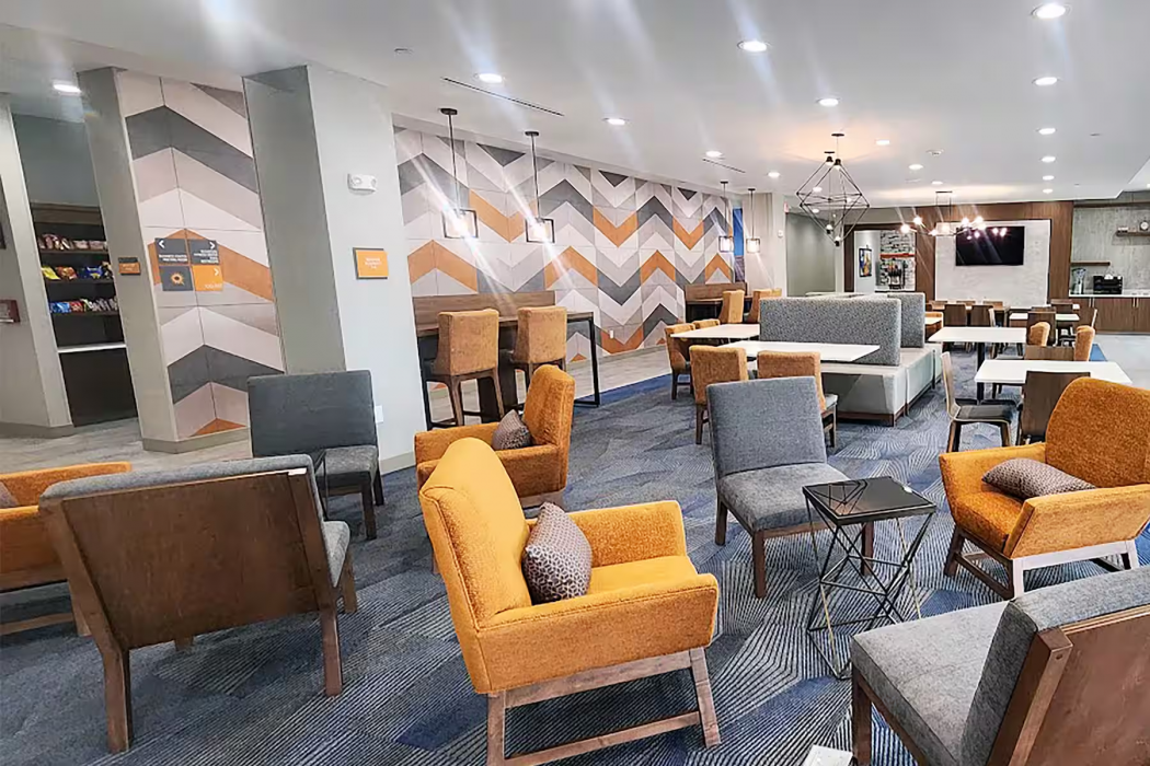 La Quinta Inn & Suites by Wyndham Austin South 7/53
