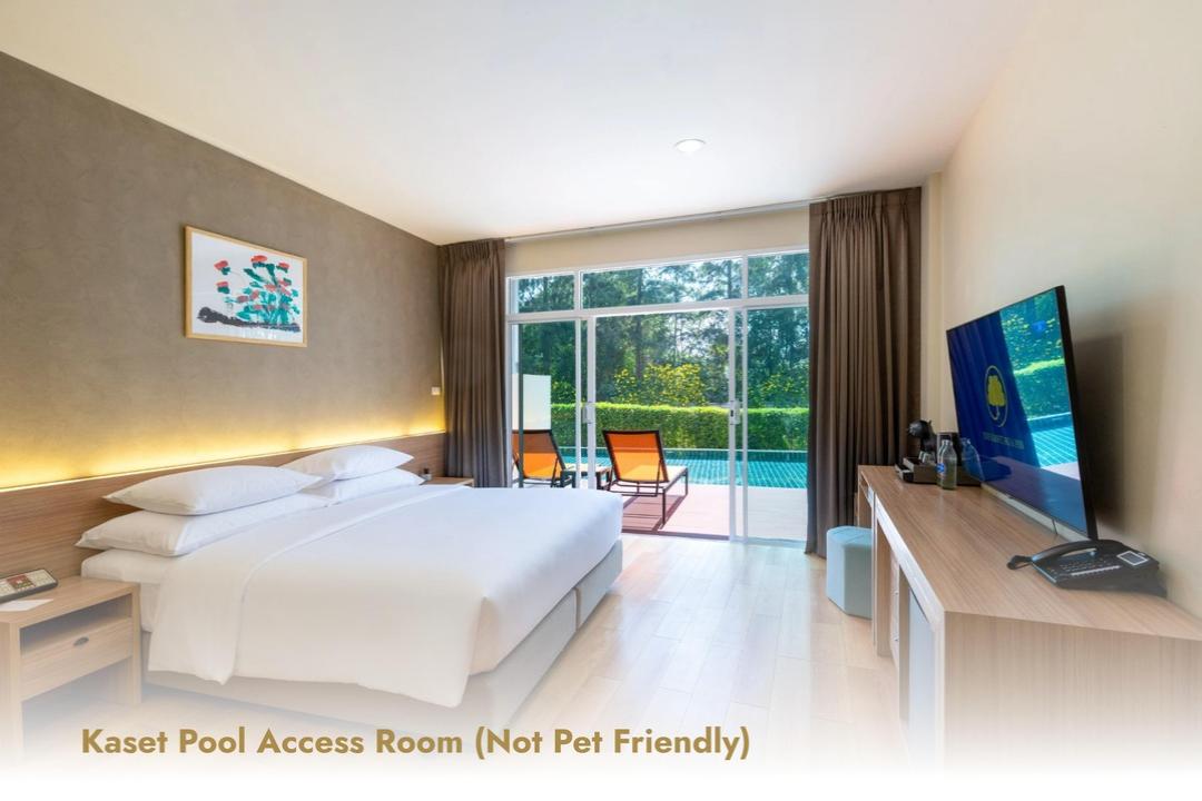 Kaset Pool Access