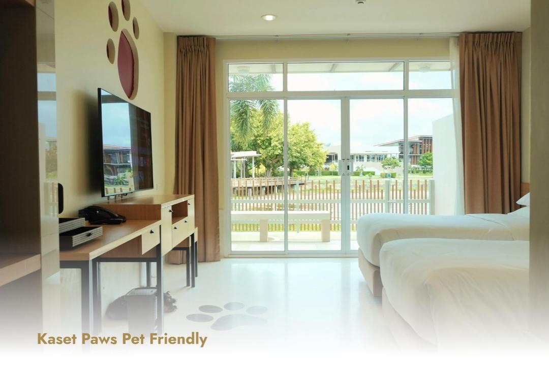 Kaset Paws Pet-Friendly