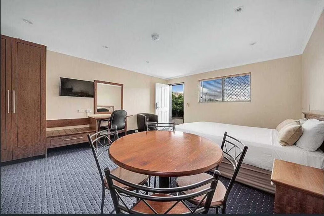 Gladstone Capricorn Apartments 7/10