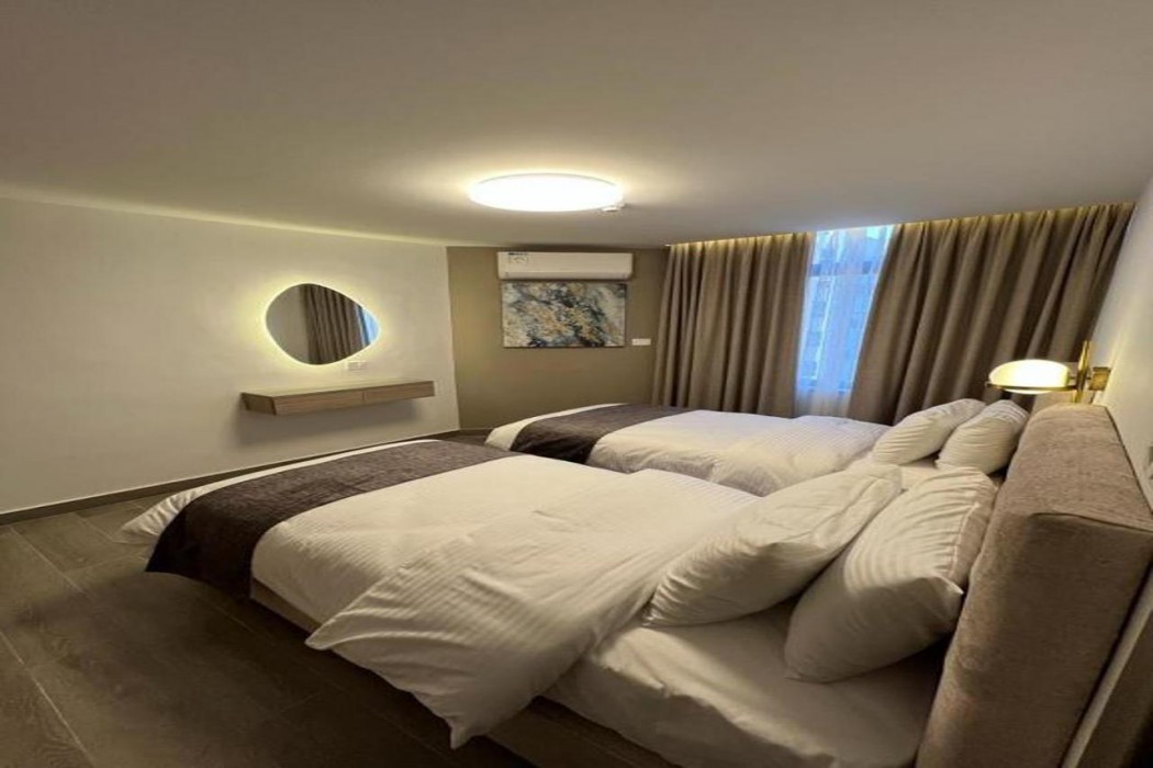 Red Carpet Suites 21/65