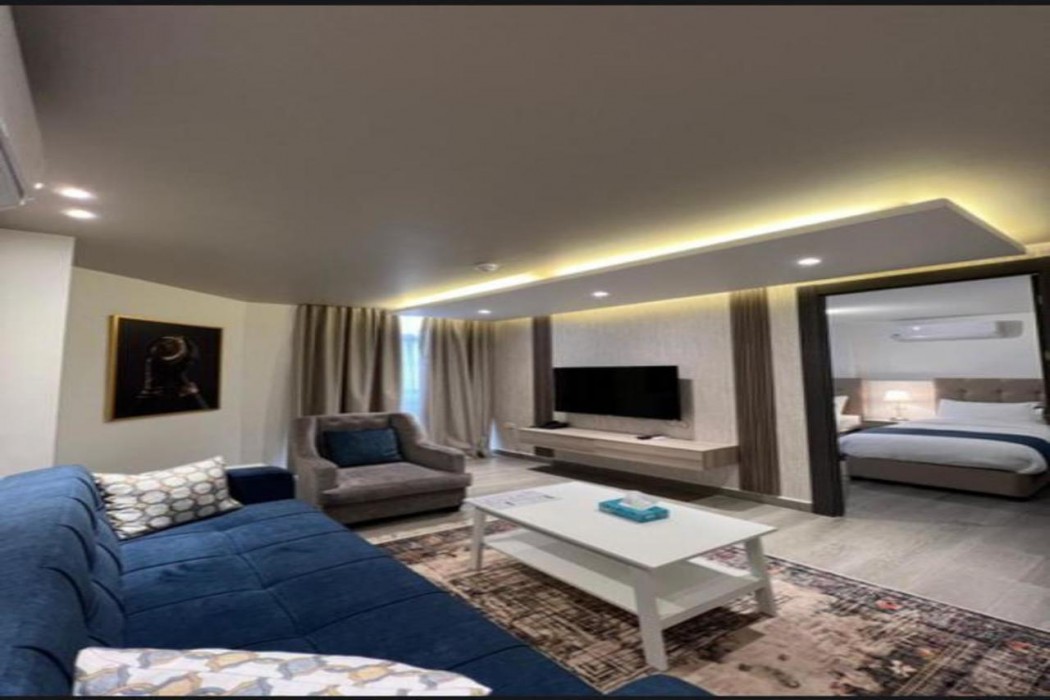 Red Carpet Suites 19/65