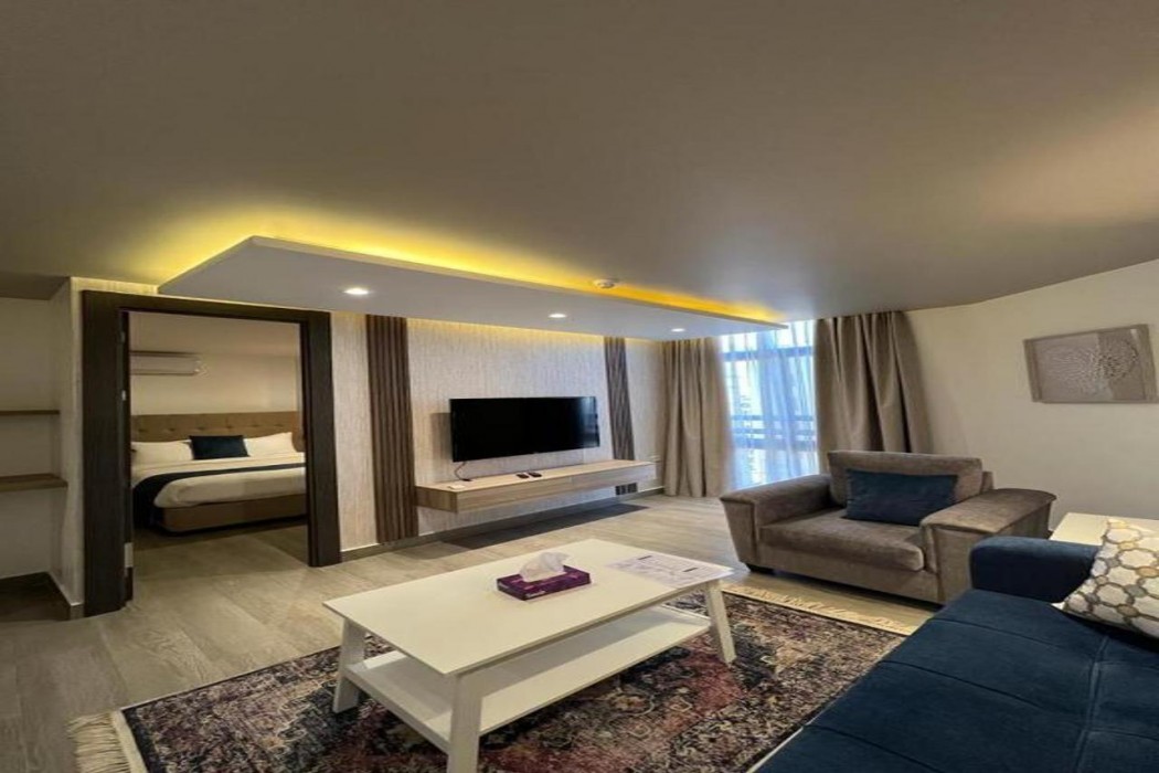 Red Carpet Suites 18/65