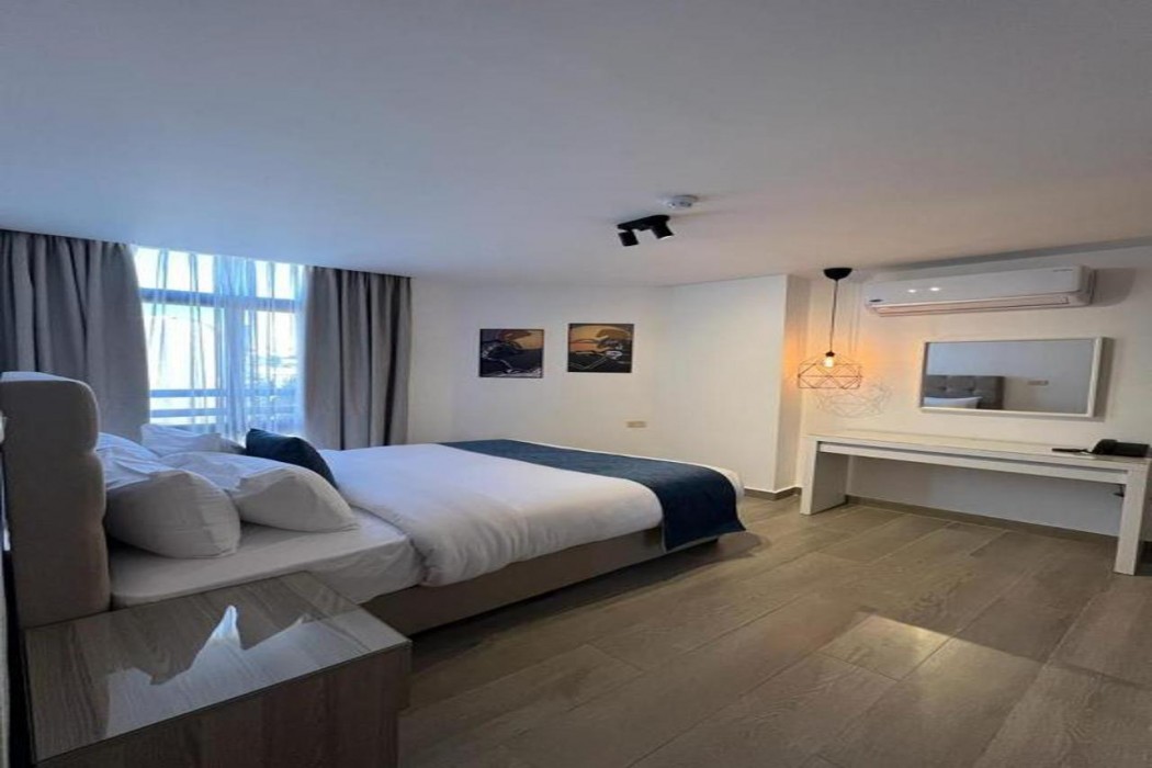 Red Carpet Suites 20/65