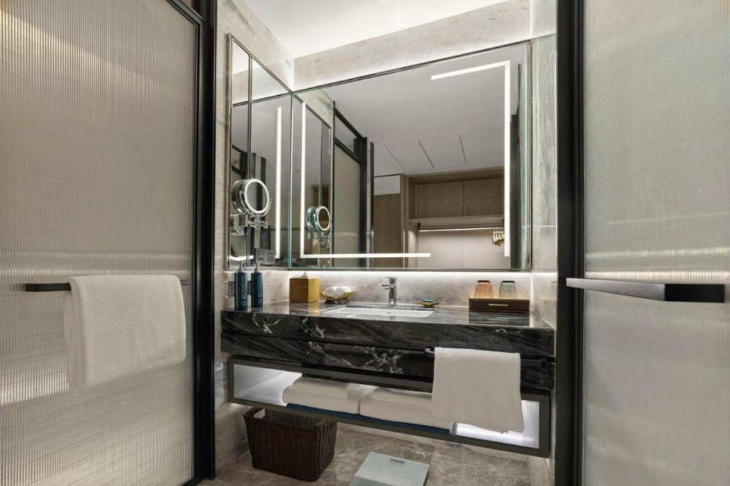 Hilton Yuyao 10/27