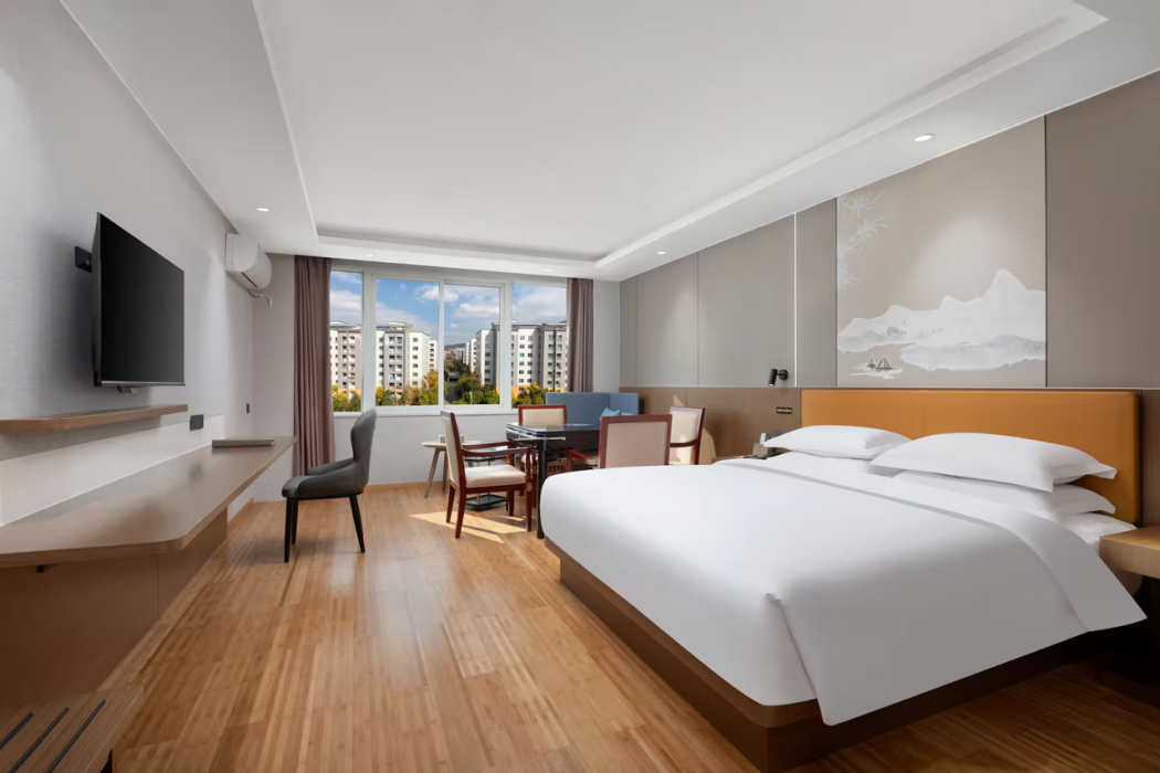 Days Inn by Wyndham Kunming Airport Economic Zone 8/24