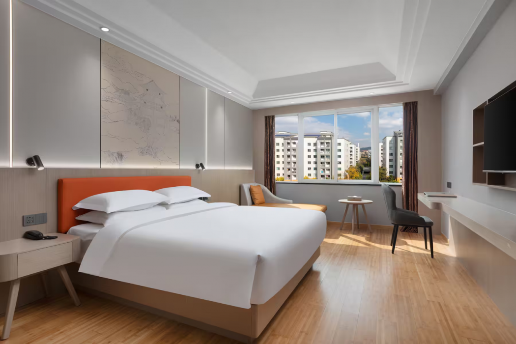 Days Inn by Wyndham Kunming Airport Economic Zone 7/24