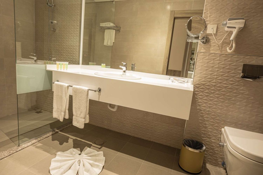 Golden Tulip Amman 22/83