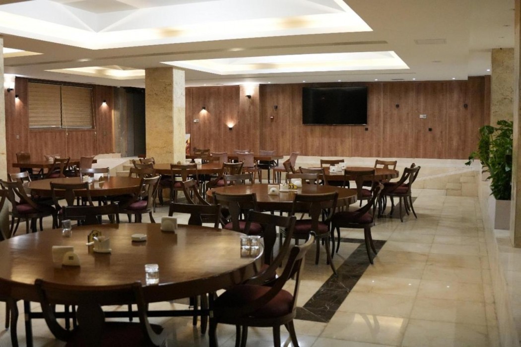 Khawarnaq Palace Hotel 15/23