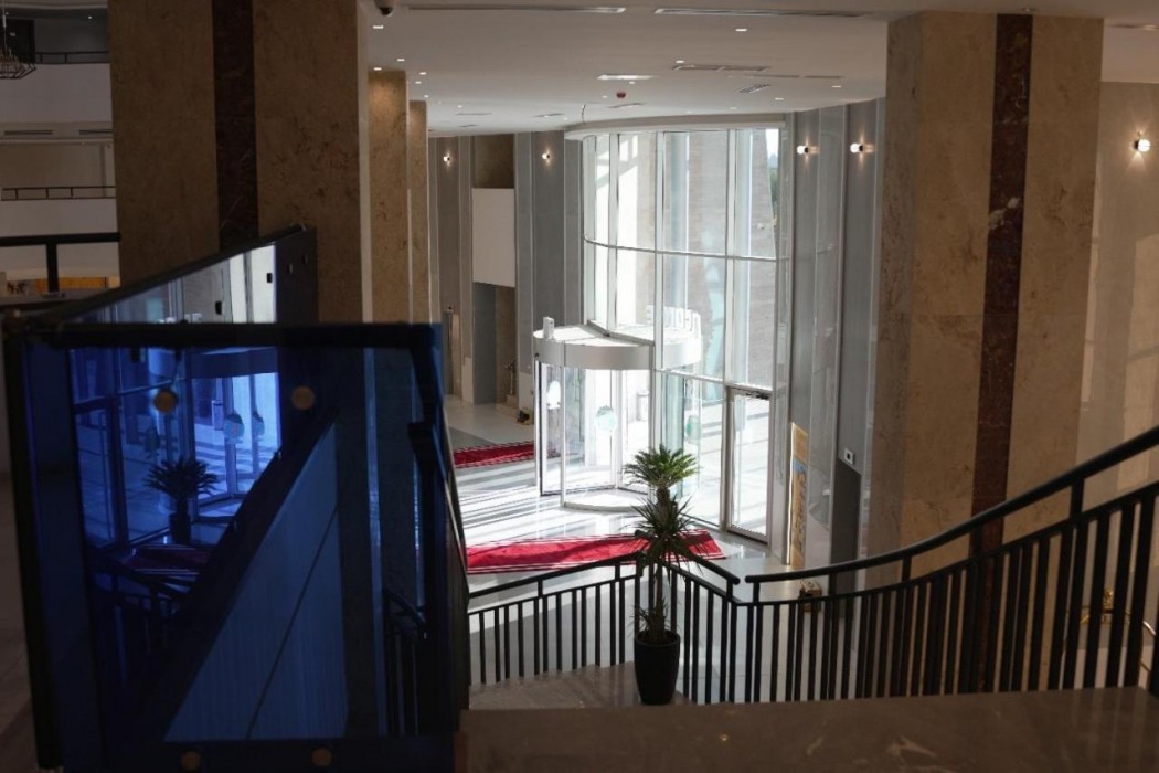 Khawarnaq Palace Hotel 14/23