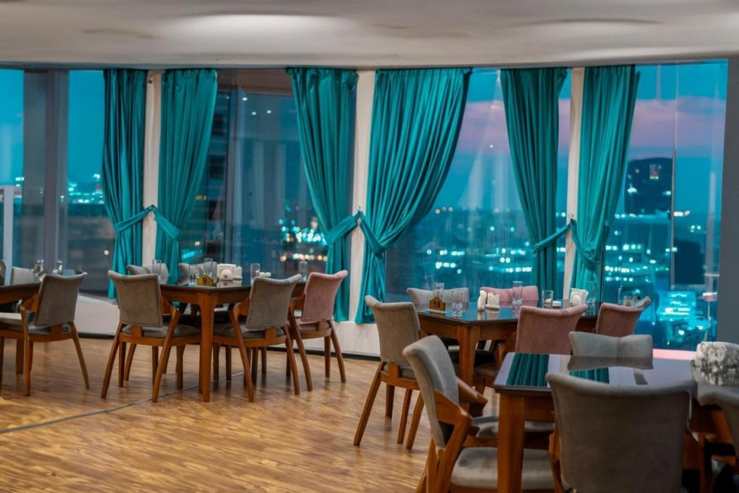 Khawarnaq Palace Hotel 17/23