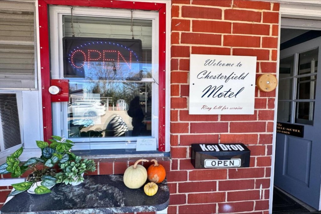 Chesterfield Hotel by OYO Hwy 9 18/55
