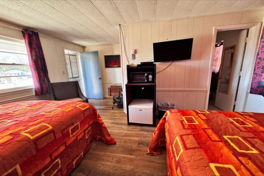 Chesterfield Hotel by OYO Hwy 9 33/55