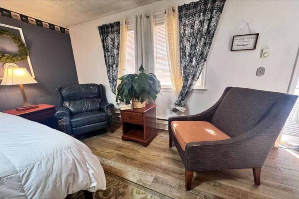 Chesterfield Hotel by OYO Hwy 9 23/55