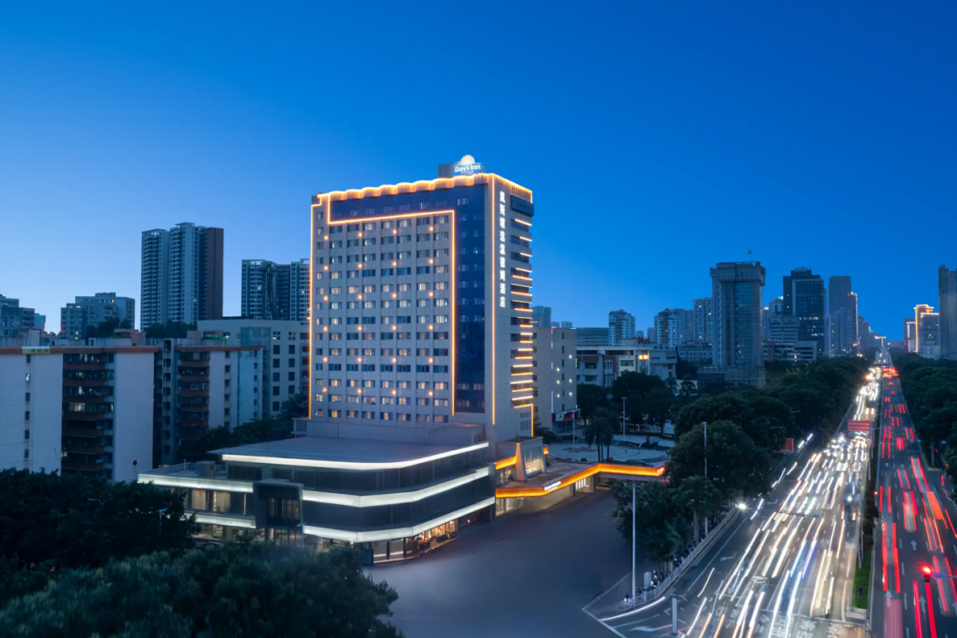 Days Inn by Wyndham Zhanjiang Economic Development Zone 1/17