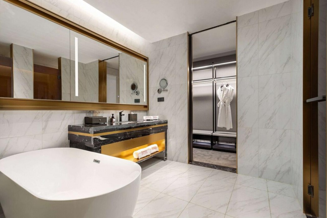 Ramada by Wyndham Yichang Riverside 12/24