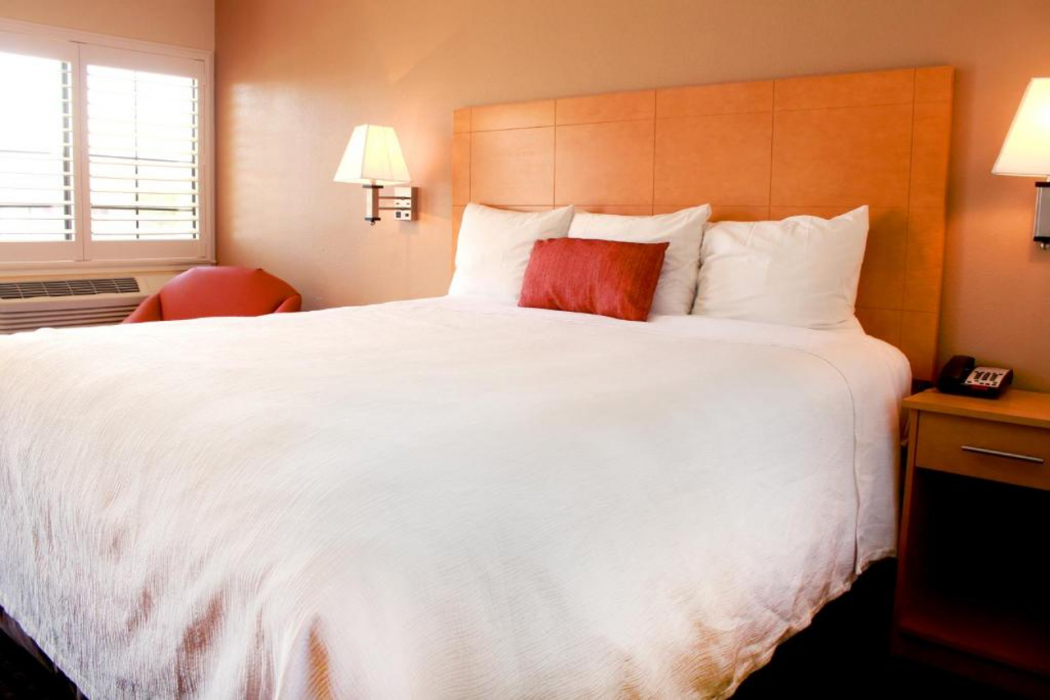 Travelodge by Wyndham Vallejo 10/34