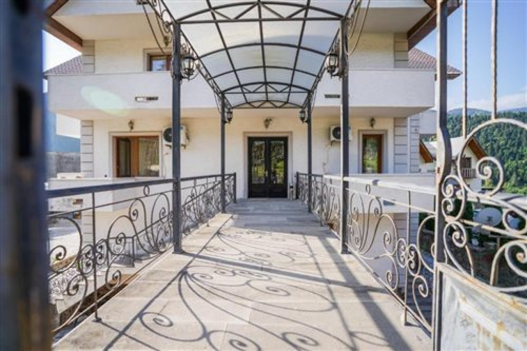 Natali Hotel 32/65
