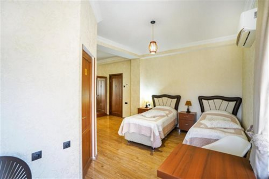 Natali Hotel 16/65