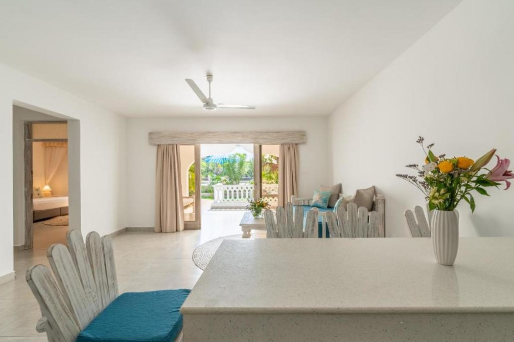 Hibiscus Apartments 20/75