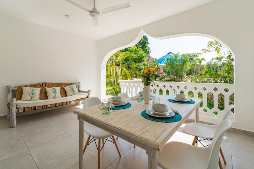 Hibiscus Apartments 15/75