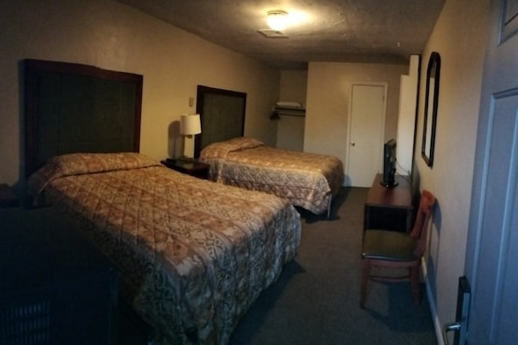 Budget Lodge by OYO Portland West 14/19