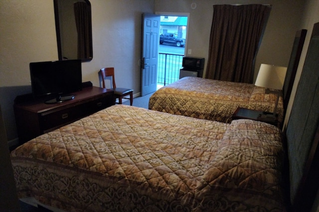 Budget Lodge by OYO Portland West 12/19