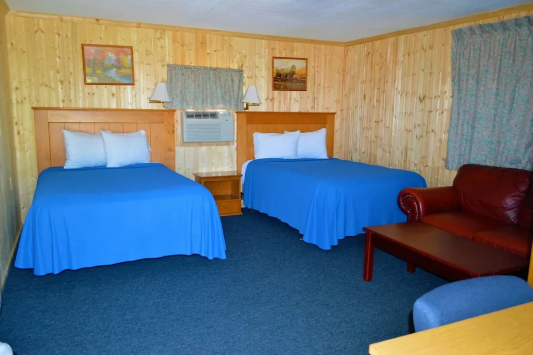 Green Acre Motel by OYO Near Rush County Airport 7/17