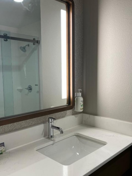 La Quinta Inn and Suites by Wyndham Lincoln 26/84