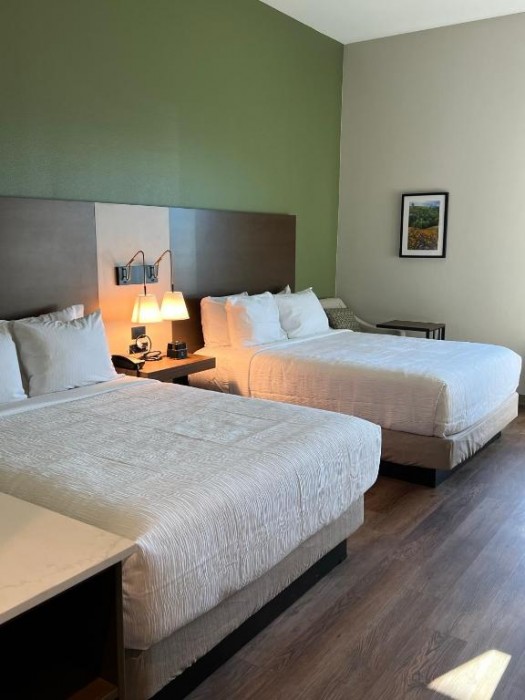 La Quinta Inn and Suites by Wyndham Lincoln 30/84