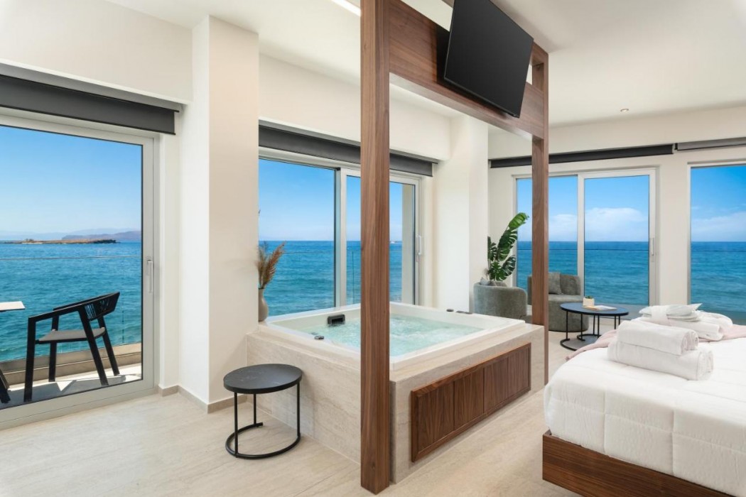 Elia Sea Suites 11/72