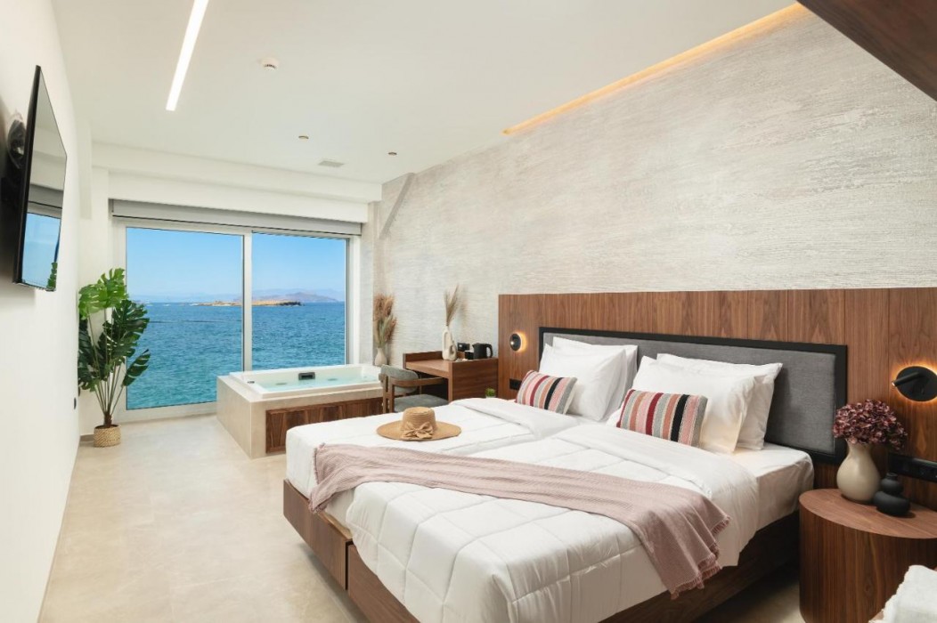 Elia Sea Suites 16/72