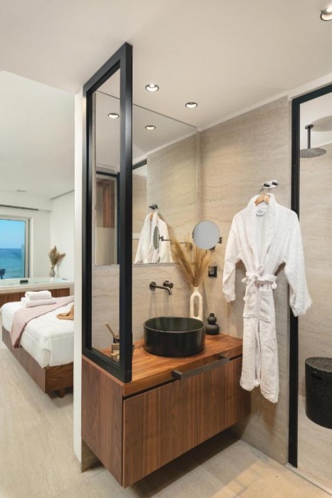 Elia Sea Suites 18/72