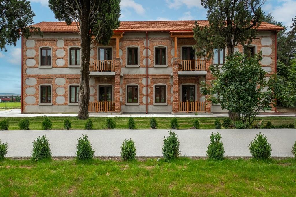 Samzeo Kvareli in KVARELI