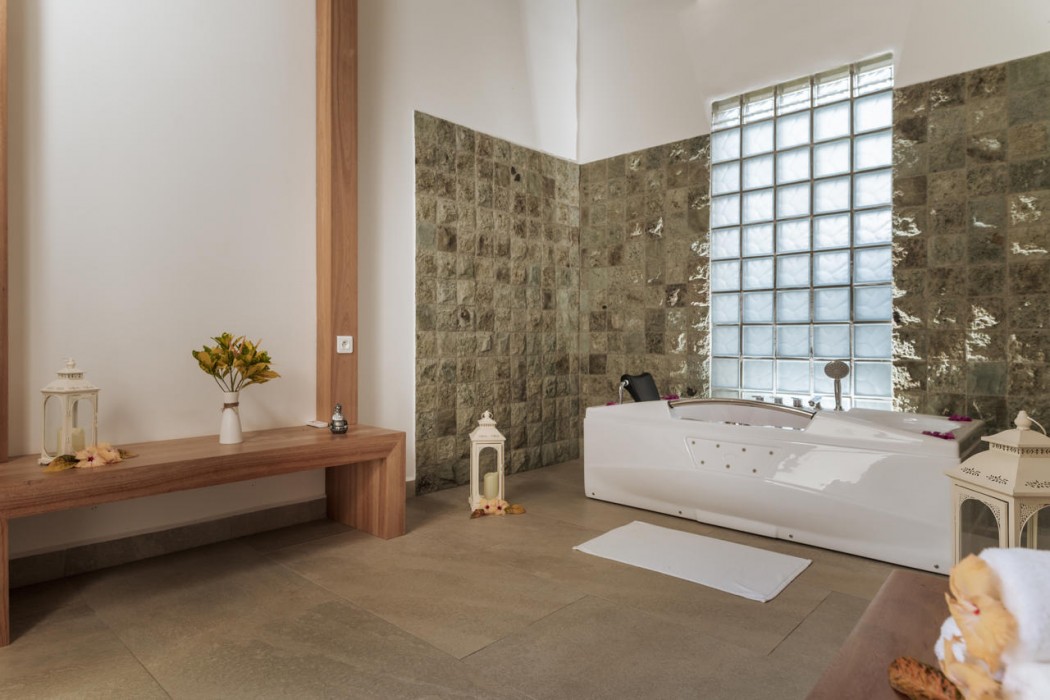 Royal Andilana Resort & Spa 48/80