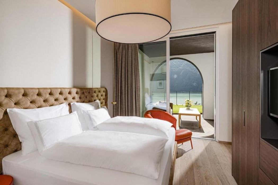 ARIA Retreat and SPA 14/65