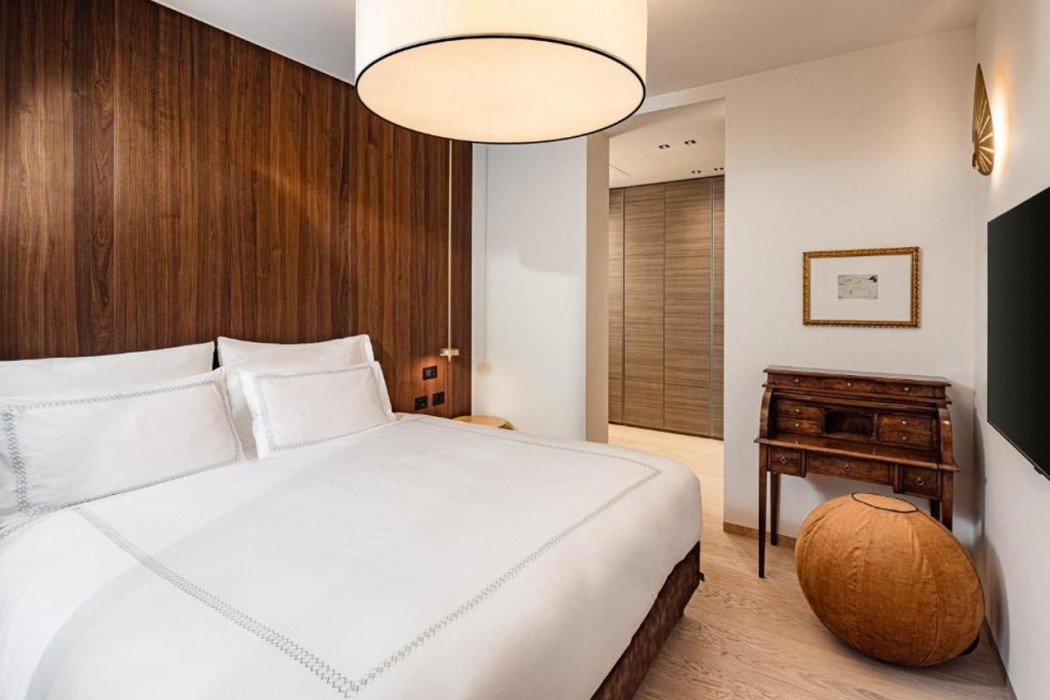 ARIA Retreat and SPA 12/65