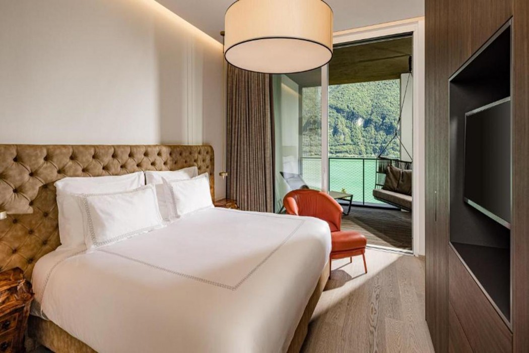 ARIA Retreat and SPA 17/65