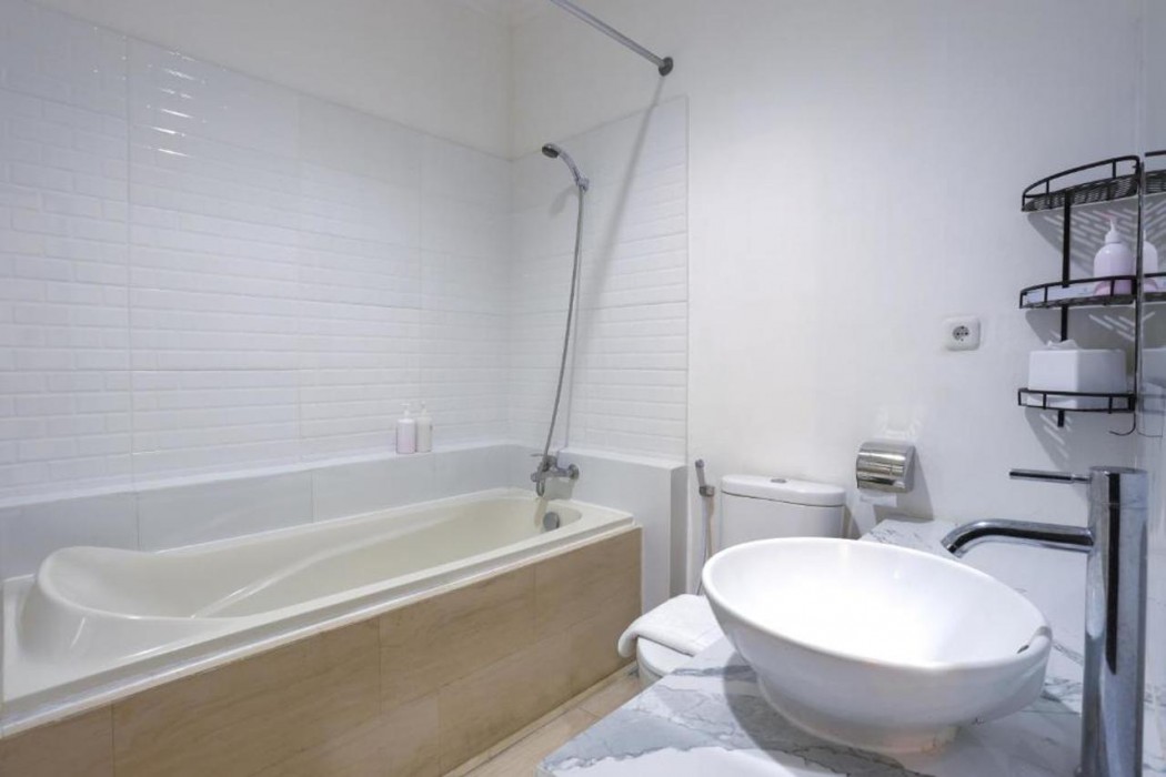 Jambuluwuk Heritage Menteng Suites 12/36