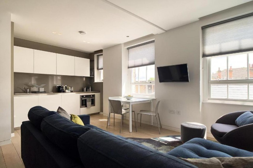 Wells Court by Aeria Apartments 13/15